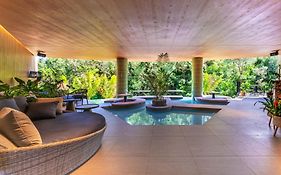 沖縄サンコーストホテル